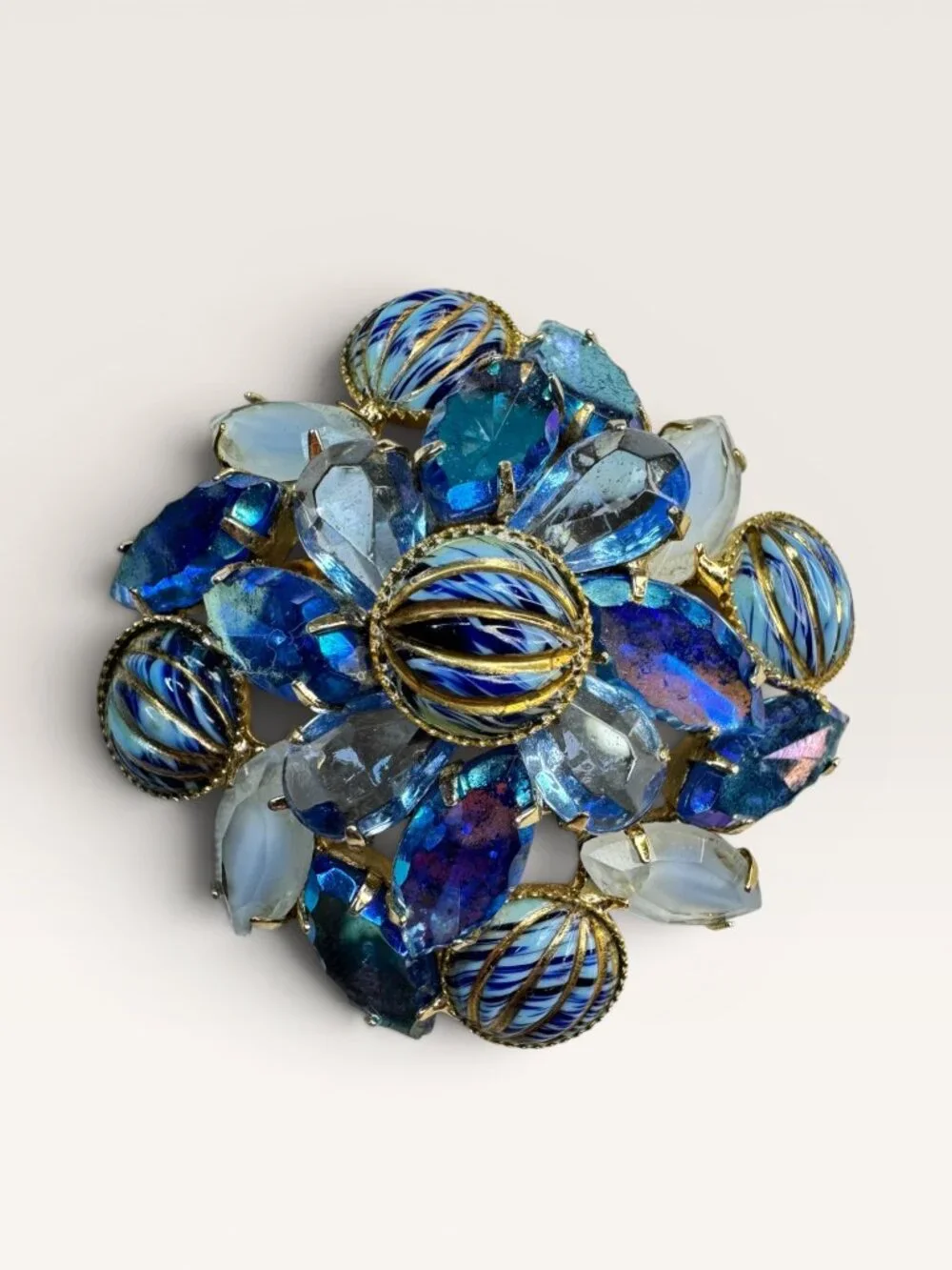 1950s Blue White Art Glass Crystal Cluster Brooch Gold Tone Statement Vintage
